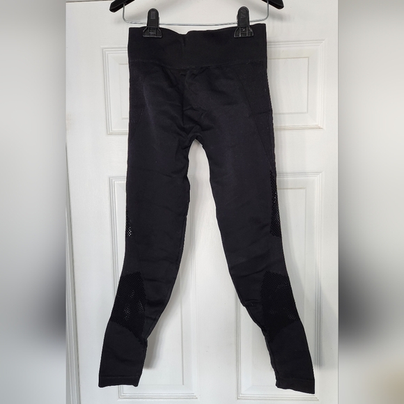 Le-vel Nux Black Mesh Leggings - small - Picture 6 of 6